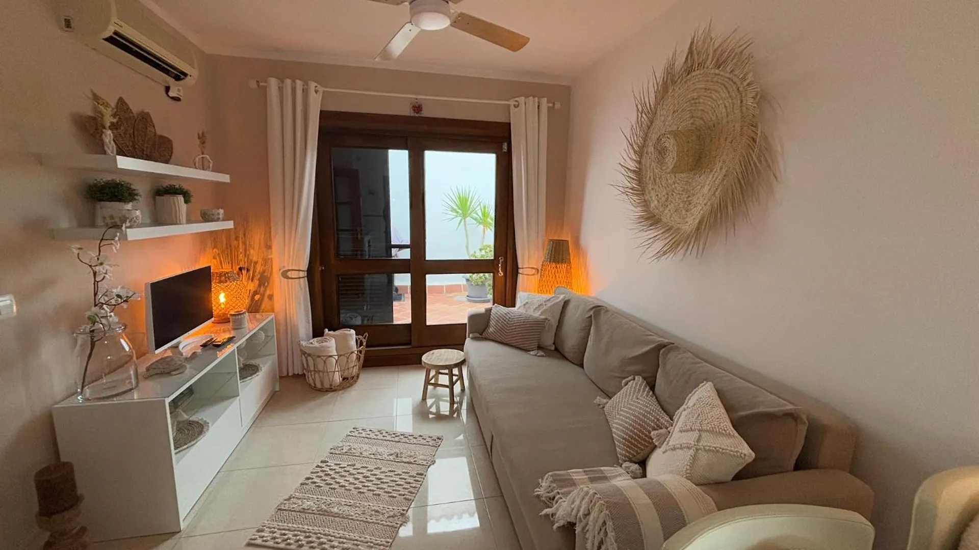 Apartment Hippie Und Famila Paraiso Cala d'Or  Spain