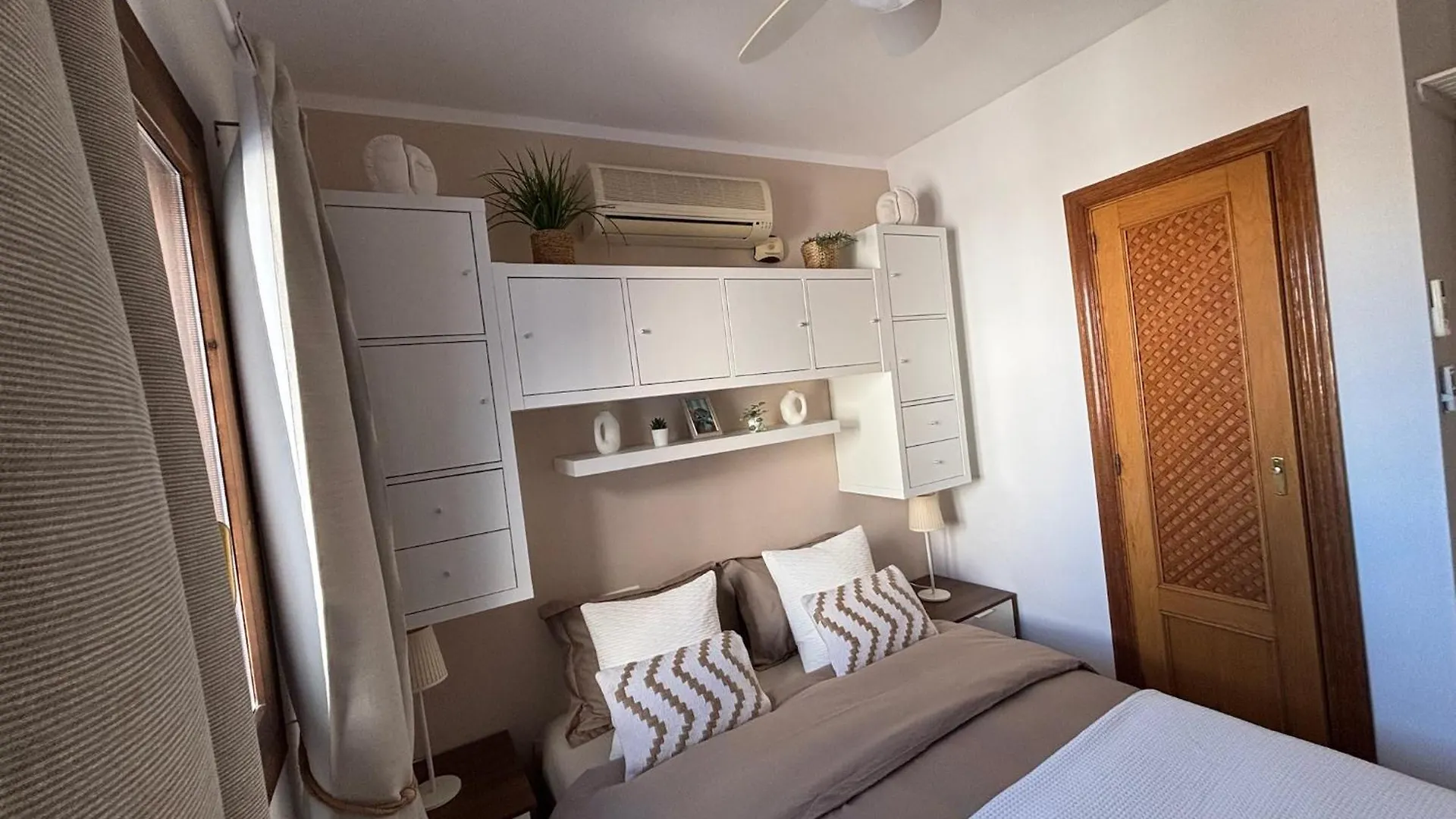 Apartment Hippie Und Famila Paraiso Cala d'Or  Spain