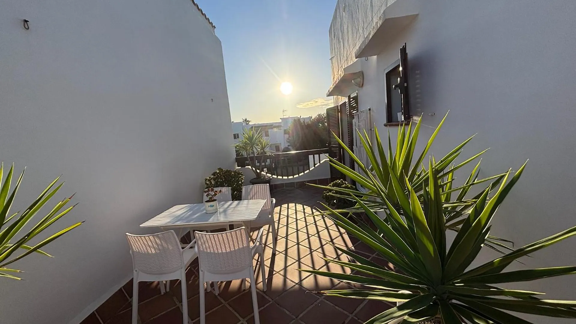 Hippie Und Famila Paraiso Cala d'Or  Apartment