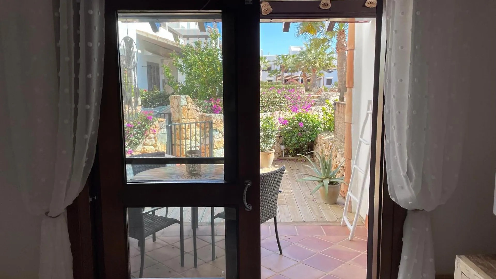 Hippie Und Famila Paraiso Cala d'Or  Apartment